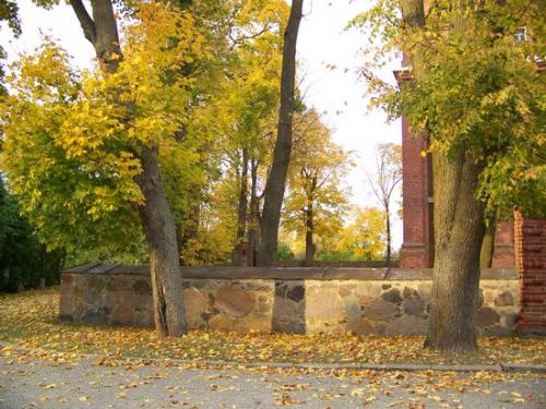 Buntes Herbstlaub (100_0220.JPG) wird geladen. Eindrucksvolle Fotos aus Lettland erwarten Sie.